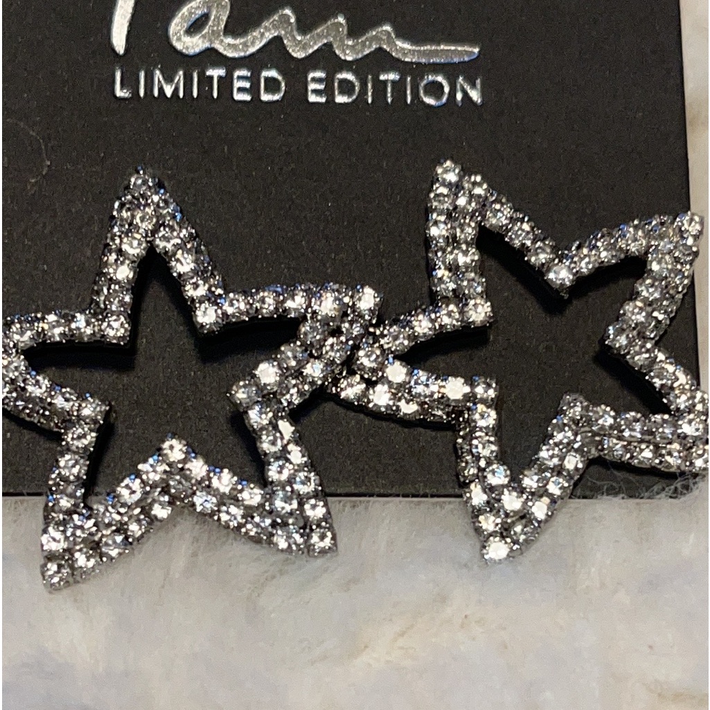 Nwt I Am Rhinestone Star Pierced Earrings 15X 15 10$